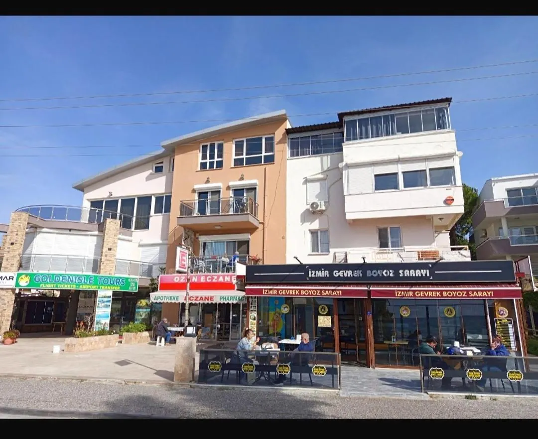Kusadasi Beachfront Flat 0*,
