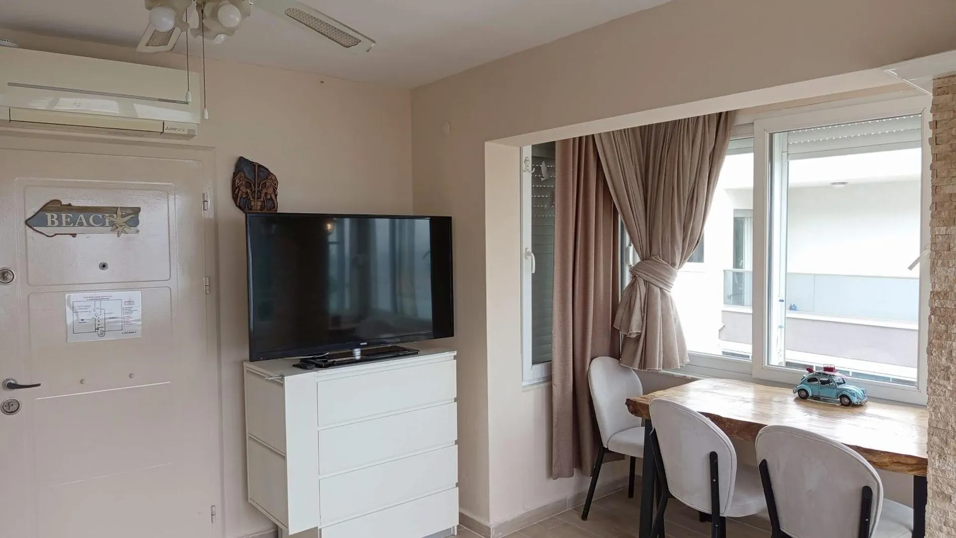 Kusadasi Beachfront Flat Appartement